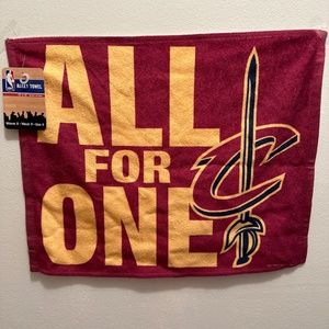 Cleveland Cavaliers Rally towel -18 in x 14 in NWT